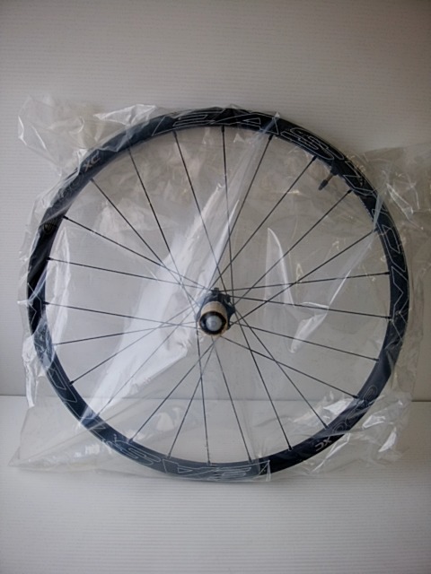 yAEgbgzEA90XC(14) A 12x135/142 26uP:{v EASTON WHEEL